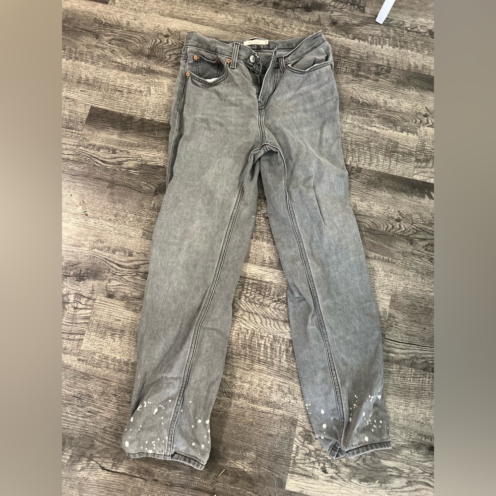 Levi low pro size 27 in wide leg